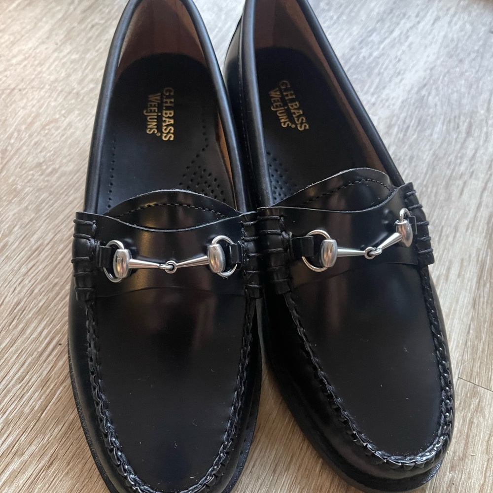 NEW never worn G.H. Bass & Co. Black Leather Loafers for Women